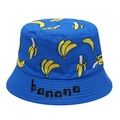 Dettaglio del ricamo banana e stampa frutta gialla su cappello di cotone blu - 54cm (3-8 anni) / Blu