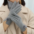 Warme graue Thermo-Handschuhe für Damen mit niedlicher Bommel-Verzierung im Ins-Stil - Einheitsgröße / Grau