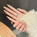 Faux ongles de Noël avec dégradés œil de chat, flocons de neige et motifs d'étoiles - L / 2695 Ballerine Moyenne