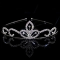 Elegantes silbernes Diadem mit glitzernden Strasssteinen und Herzmotiv für Bräute - Stil FG002-S