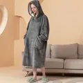 Übergroße graue Flanell-Heimtextilien Deckenpullover mit Kapuze und weichem Innenfutter - Damenstil / Grau