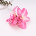 Detalle de pinza para el pelo con orquídea rosa, pétalos degradados y textura de seda - Rosa