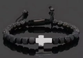 Pulsera de cuentas con cruz de plata pulida y cordón negro trenzado ajustable - Cuentas Negras con Cruz de Acero Inoxidable