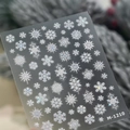 Irillerende witte sneeuwvlok nagelstickers M-1210 voor feestelijke wintermanicurestijlen - Witte 3D Sneeuwvlok Stijl / M-1210-Transparante Glasscherven