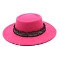 Detalle de sombrero de lana fucsia con cinta de flecos de tweed en blanco y negro - M (56-58cm) / Rosa rojo