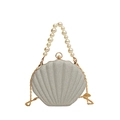 Borsa a conchiglia con paillettes argento con manico di perle e catena dorata - Argento