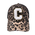 Baseballkappe mit Leopardenmuster, Distressed-Look, C-Buchstaben-Patch und Mesh-Netz - Buchstabe C (Schwarz Leopard) / Einzelnes Pferdeschwanzloch