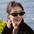 Chic black cat-eye polarized sunglasses for women with a vintage Korean aesthetic - GM Style Cat Eye Black