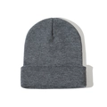 Klassieke middengrijze gebreide beanie met fijne ribstructuur voor winterse warmte - Eén maat / Middengrijs Gemêleerd