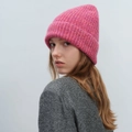 Gorro de punto degradado rosa vibrante grueso y cálido para el frío invierno - Rojo Rosa