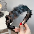 Fischgräten-Zopf-Haarreifen in Dunkelbraun-Schwarz-Verlauf für einen High-Volume-Look - Dreisträngiger Zopf / Naturschwarz