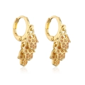 Detailansicht der 18K vergoldeten Hamsa-Hand-Ohrringe mit orangen Zirkonia-Steinen - Bernsteinorange Zirkonia / Bernsteinorange/Gold