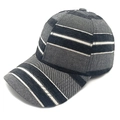 Gestreifte Patchwork-Baseballkappe mit strukturierten grau-schwarzen Stoffeinsätzen - M (56-58cm) / Grau