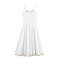 Elegante vestido largo blanco playero con tirantes de concha y detalle de flecos - XS / Blanco