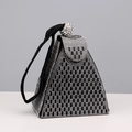 Pochette de soirée pyramide ornée de strass noir et argent avec fermoir boule cristal - Noir