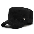 Gorra de invierno negra para hombre con textura acanalada y placa metálica plateada - Ajustable / Negro