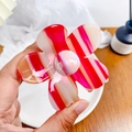 Large flower hair claw clip with vibrant red and cream stripes in acetate finish - 6.8cm / Rose Red