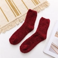 Thick warm dark red coral fleece socks for men, plush winter sleep hosiery style - One Size / Burgundy