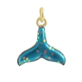 Dettaglio del ciondolo a coda di balena con anello placcato oro 18K e glitter colorati - Coda di Balena Glitter Blu-Verde