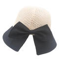 Cappello da sole da donna crema all'uncinetto con tesa nera e grande fiocco decorativo - Regolabile / Nero