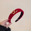 Vintage wide red velvet padded headband with a gold metal decorative accent for women - Chanel Double C Velvet Style / Red