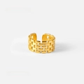Detail van 18K vergulde horlogeband stijl open ring met 3,55g geometrische holle textuur - Verstelbaar Open / Gouden geweven stijl (JDR201688)