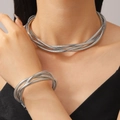 Set girocollo e bracciale a più strati in filo d'argento per moda in stile punk - Set collana e bracciale rigido (X879+9685)