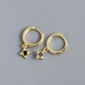 Elegant gold hoop earrings with black square gemstone and sparkling zircon accents - 925 Silver / Gold