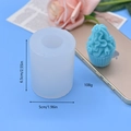 Détail du moule en silicone fleur avec hauteur de 6,5 cm et échantillon de gâteau - Cupcake à Plis Texturés (4)