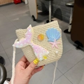 Detail of beige straw bag for girls with sequined mermaid tail and shell pearl decor - 14*14cm / Zipper Mermaid Tail - Beige Bag