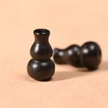 Zwei schwarze Holzperlen in Flaschenkürbisform für DIY-Schmuck mit feiner Holzmaserung - Ebenholz Flaschenkürbis