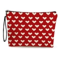 Borsa cosmetica in tela rossa con cuori, cinturino nero e cerniera in metallo argento - Red with White Hearts