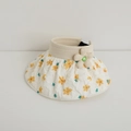 Detail von Mädchen Sonnenhut mit gelbem Blumenmuster und 'm' Buchstaben Blumenschmuck - 54cm 4-12 Jahre / Gelb