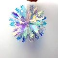 Irisierendes PVC Schneeflocke Hängedekor mit 3D-Farbreflexionsfolie für Weihnachten - 8-Zoll Irisierende Schneeflockenkugel