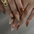 Faux ongles amande 3D à motif crocodile marron et doré, style chic d'automne - Style JP4087
