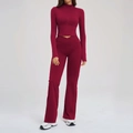 Nauwsluitende wijnrode yogaset met ritsjack en flared sportlegging met hoge taille - S / Kersenrood