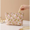 Beauty case in tessuto floreale rosa e verde con etichetta tessuta e grande capacità - Standard / Stampa Floreale Bianca
