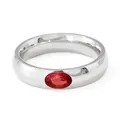 Edelstahlring in Silberoptik mit mittig gesetztem ovalem rotem Zirkonia-Stein - US 7 / Roter Edelstein Silberner Ring (PBJ240)