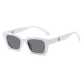 Vintage Kinder Sonnenbrille mit weißem rechteckigem Rahmen und goldenen Akzenten - Weißer Rahmen Graue Gläser