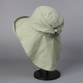 Dettaglio cappello parasole a tesa larga con protezione per il collo e laccetto - M (56-58cm) / Verde