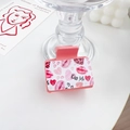 Pince à cheveux carrée rose avec motif cœur et Kiss Me pour la Saint-Valentin - Vibe Romantique - Carré
