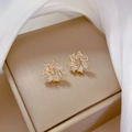 Luxe titanium steel circular flower stud earrings with zircon in a gold jewelry box - D128 Stud Earrings (D128) / Gold
