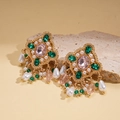 Dettaglio di orecchini vintage in oro con pietre rosa e verdi e nappe di perle su pietra - Perno per orecchini in argento-Verde