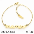 Pulsera Mami minimalista de acero inoxidable dorado con dije de corazón sobre fondo blanco - Pulsera de Oro