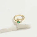 Bague ajustable plaquée or 14K avec zircon vert ovale et pavage de pierres - Zircon Vert/Pierre Principale Ovale/Pierres Latérales Pavées