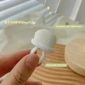 Witte nagelstofborstel als ring met verstelbare lus en zachte, dichte borstelharen - Witte Ringborstel / 3.4x2.1x4.1cm / Wit