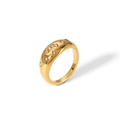 Gedetailleerd macro-overzicht van 18K vergulde ring met sterren en maan zirkonia - Maat 7 (TR4172-7)