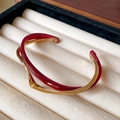 Gold-plated open cuff bracelet with layered burgundy resin details for women - Gold with Wine Red Style