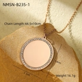 Collier pendentif en acier inoxydable or rose avec cristaux blancs et chaîne réglable - Or Ovale (NMSN-B235-1)