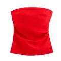 Vue détaillée d'un haut bustier rouge sans bretelles en tissu lisse au design minimaliste - Rouge